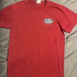 red ron jon tee. gently used, perfect condition